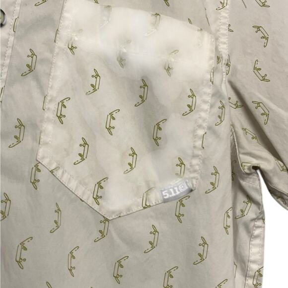 Mens 5.11 Tactical Series Pearl Snap Cream Button Down Shirt Size SM - Picture 4 of 5